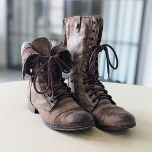 FLASH SALE - Steve Madden Combat Boot